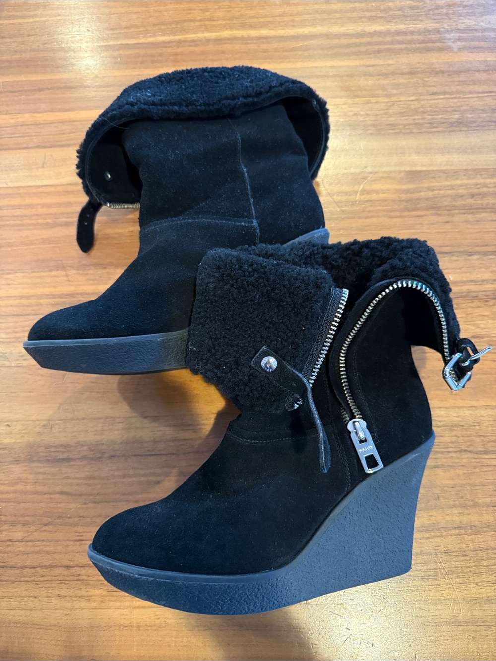 NWOT Coach Kenna Suede & Shearling Wedge Ankle Boots sz 7.5 B